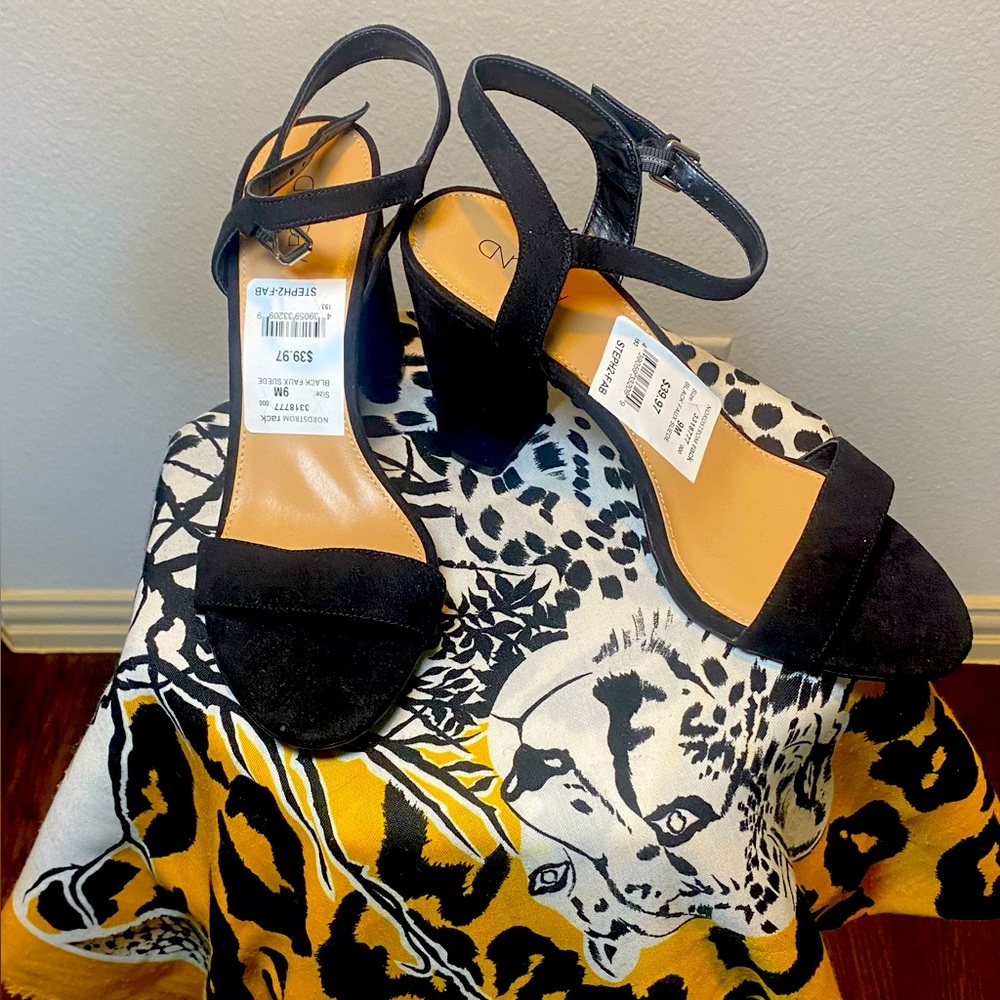 NEW WITH TAGS! Black Chunky Heels by Abound. Size 9M.